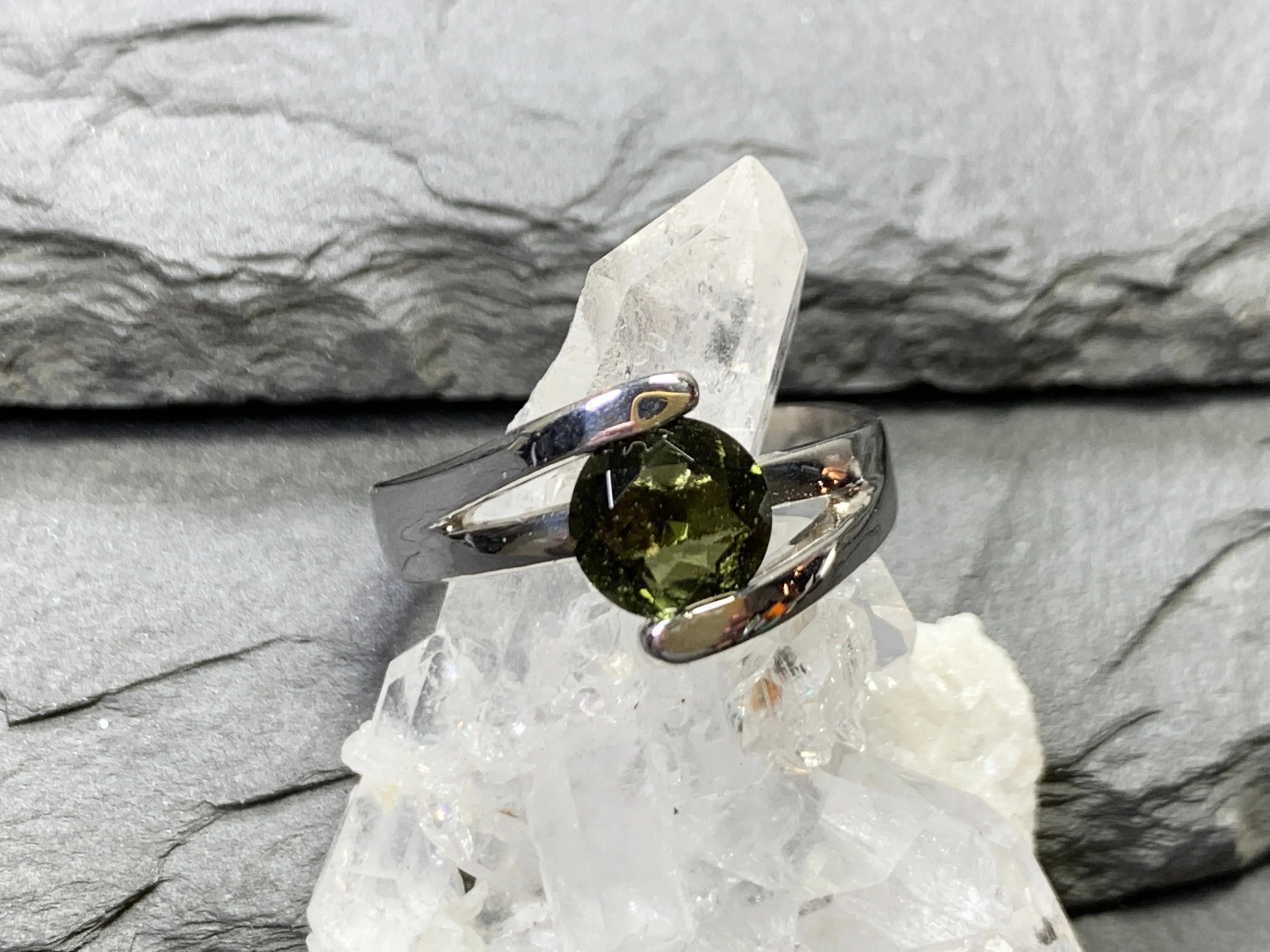 Rhodium plated silver ring/ US