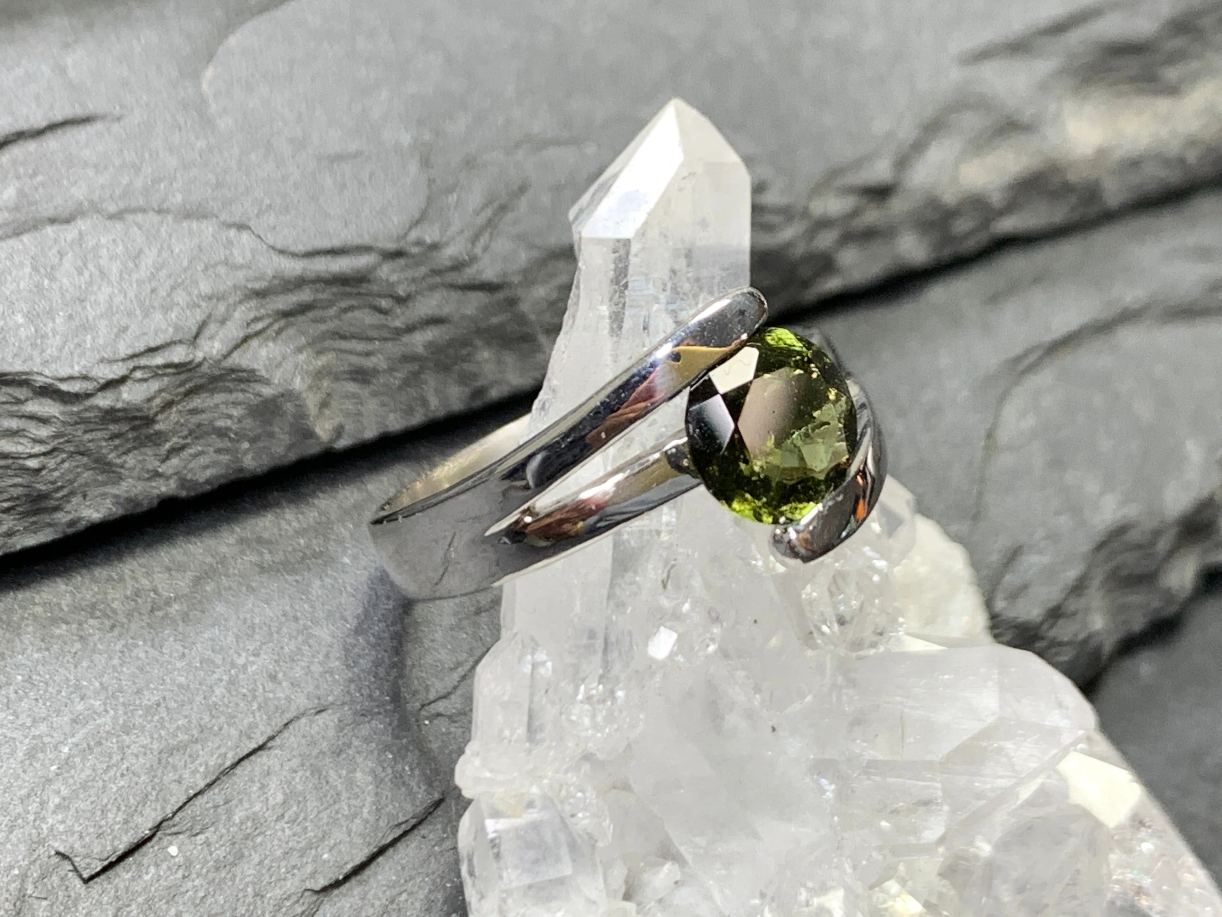 Rhodium plated silver ring/ US