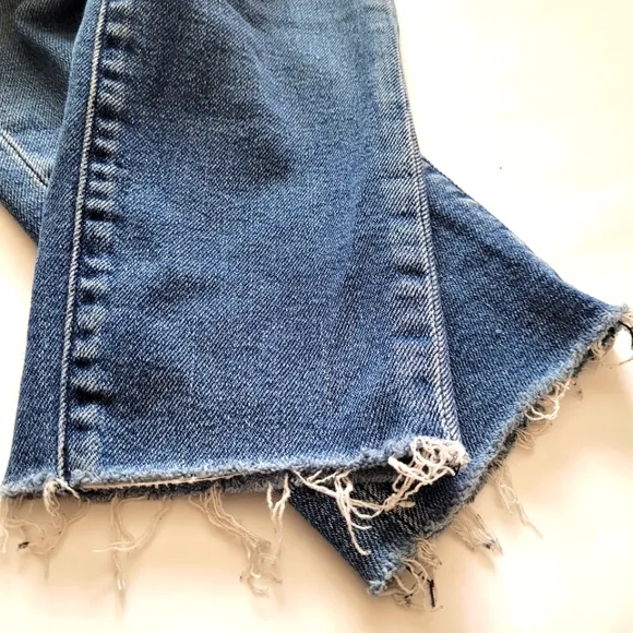 Rock &amp; Republic Women's  Distressed Frayed Hem Fixx Skinny Jeans - Size 4
