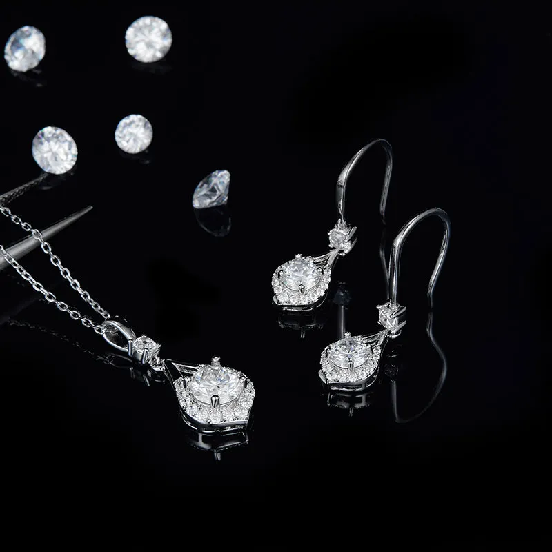 Round Cut 1.0CT Moissanite Pear Shape Pendant Necklace