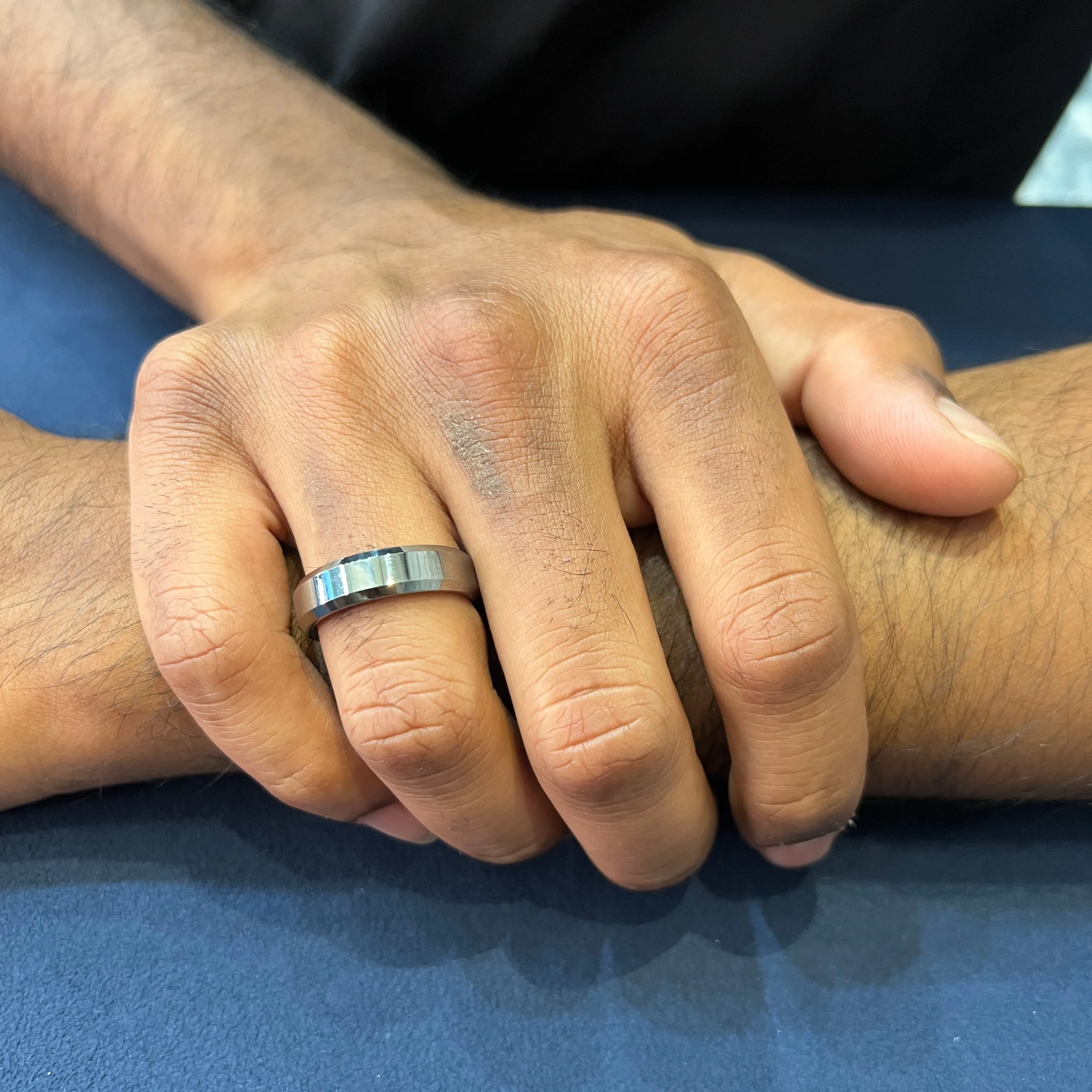 Torque Tungsten Carbide (6mm) Highpolished Bevelled Band