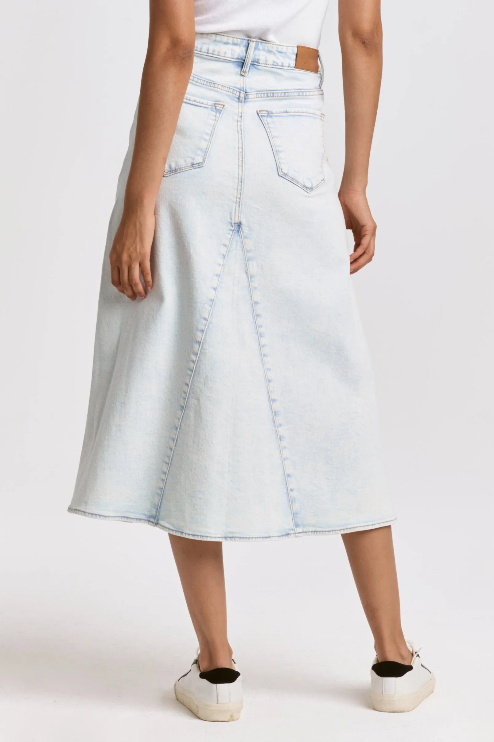 Venus Mid Length Denim DKM82A330NWY