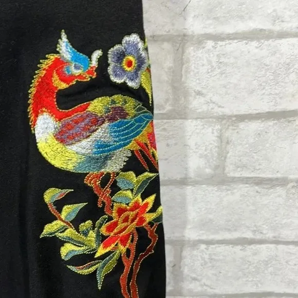 Yi Lin Embroidered Denim Jean Jacket, Size Medium wom*102